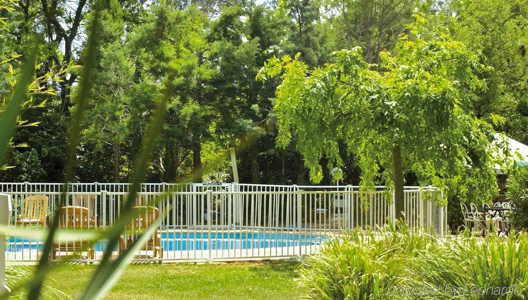Ibis Budget Brignoles Provence Εξωτερικό φωτογραφία