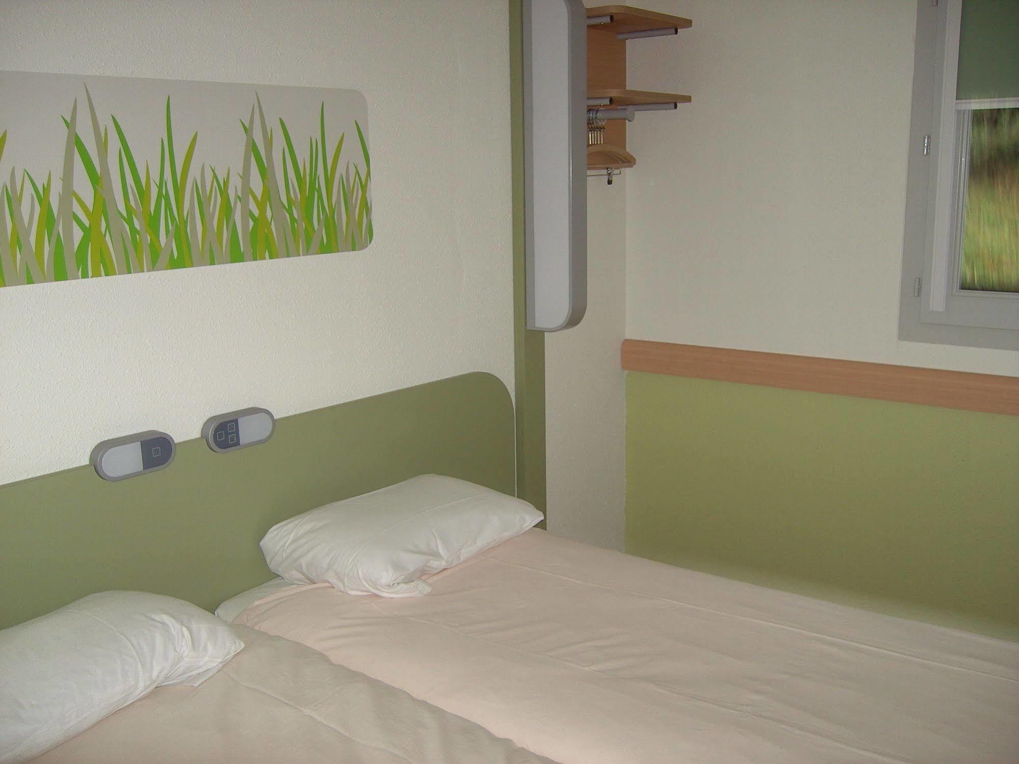Ibis Budget Brignoles Provence Εξωτερικό φωτογραφία