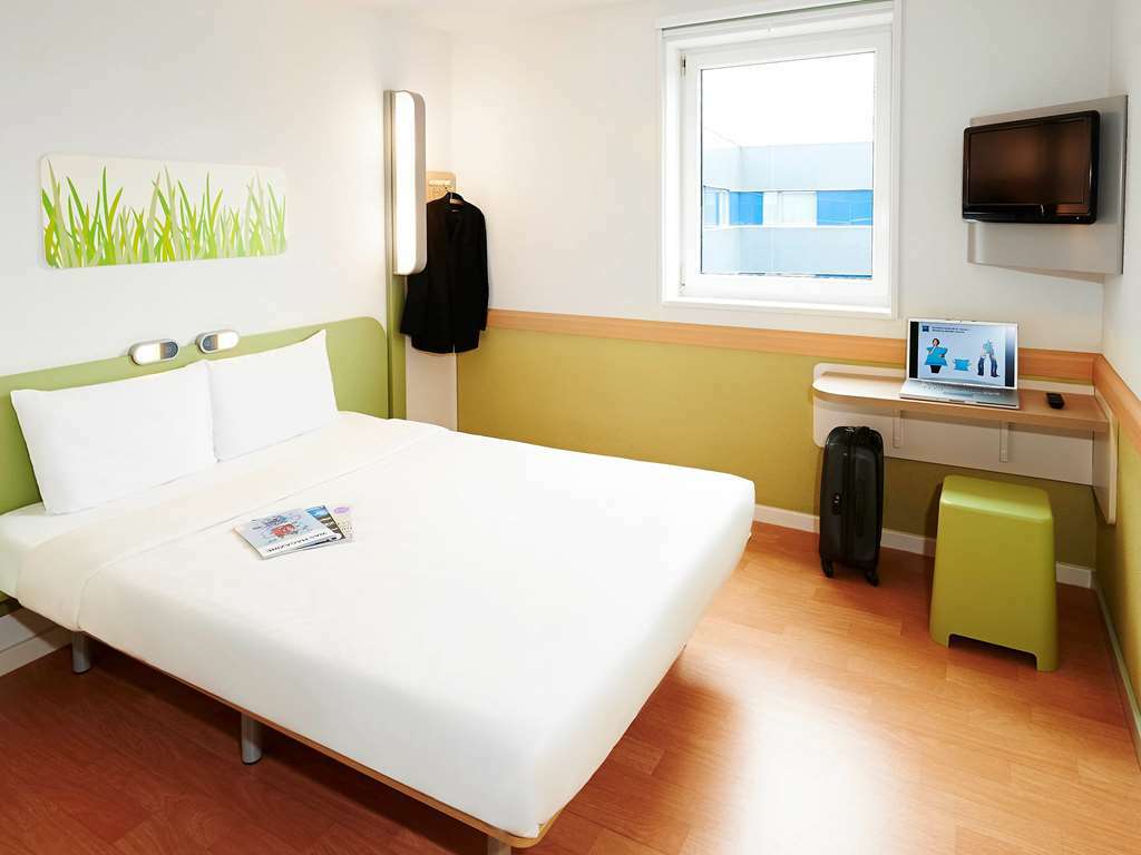 Ibis Budget Brignoles Provence Δωμάτιο φωτογραφία